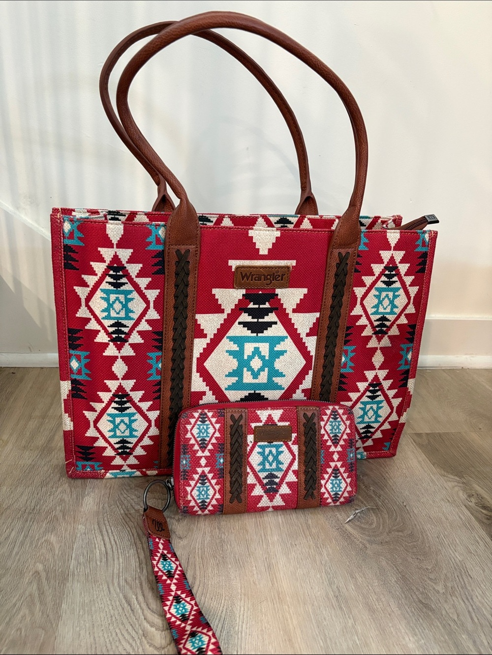 Wrangler Burgundy Southwestern Aztec Tote & Wristlet Wallet Set boho tribal